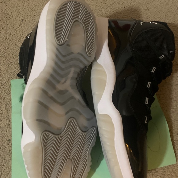 Air Jordan 11 Jubilee - Picture 6 of 6